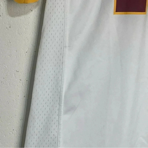 Nike NFL XL(boys OR women small ) on field Robert Griffin III #10 jersey - Picture 3 of 7